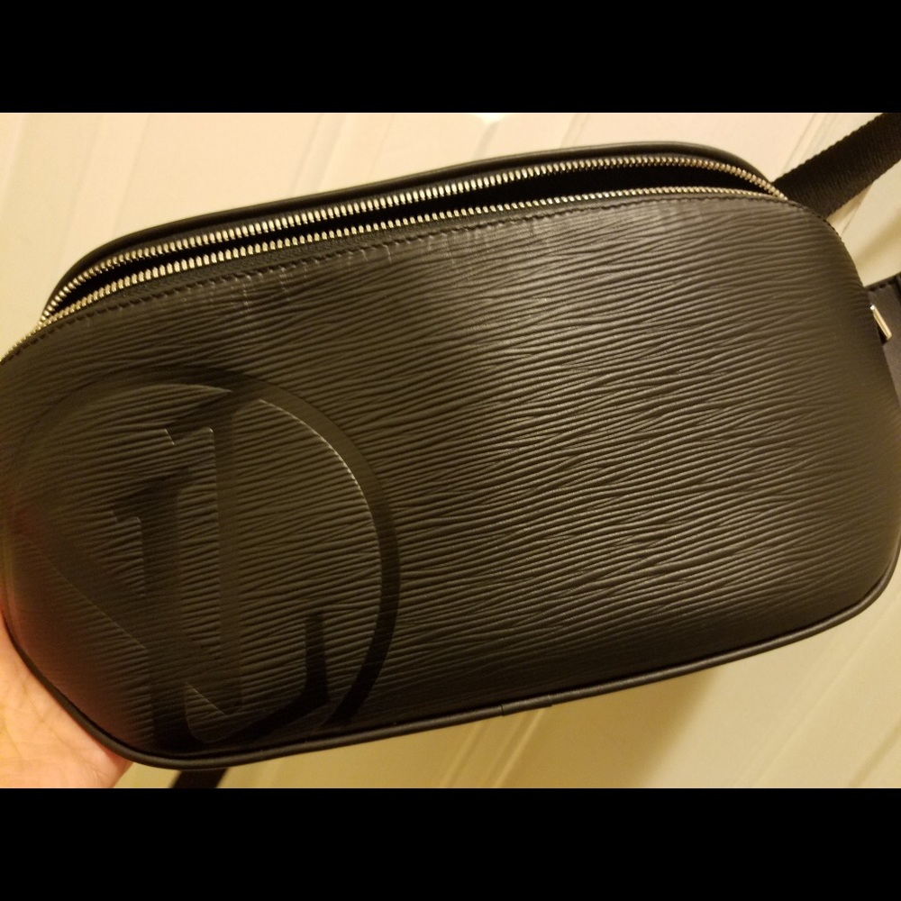 LV sling bag
